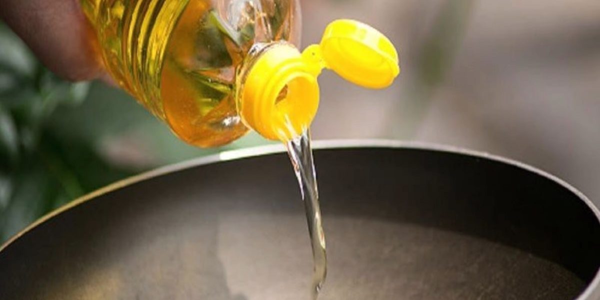 Edible Oil Price: खाने के तेल की कीमतों में भारी कमी