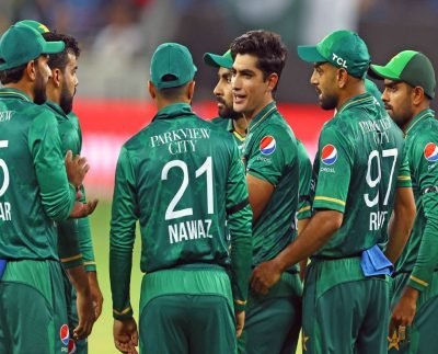 PAK vs HK: हांगकांग को हरा सुपर 4 में पहुंची पाकिस्तान