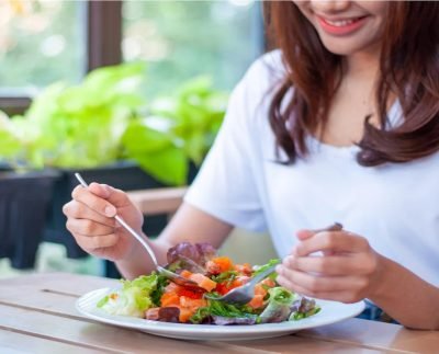 Eating Habits: क्या आप भी गलत तरीके से खाते में ये 5 फूड्स