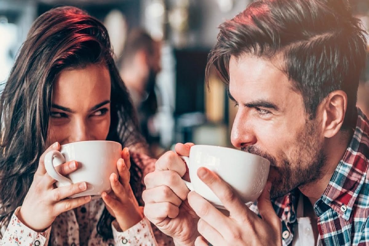 Coffee Side Effects: क्या आपको भी है कॉफी पीने का शौक, आपके लिए यह शौक बन सकता है परेशानी का सबब