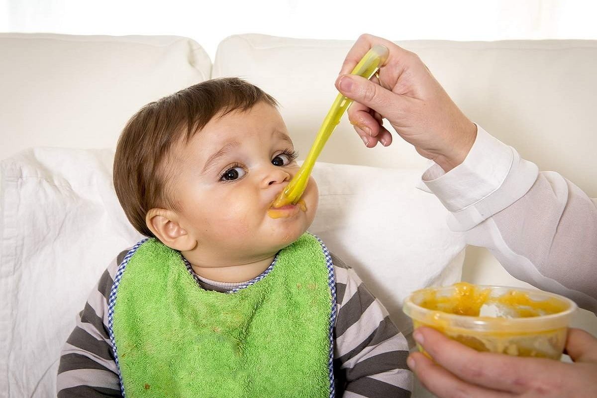 Brain Boosting Foods: अपने बच्चे को खाने में जरूर खिलाएं ये चीजें, तेज दिमाग के साथ मजबूती से होगा शारीरिक विकास