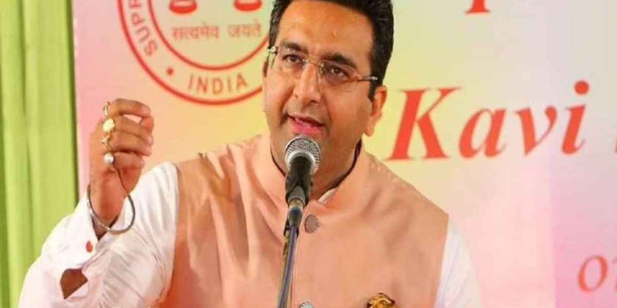 Gaurav Bhatia ने कहा- बेईमानों के साथ हैं केजरीवाल का संबंध