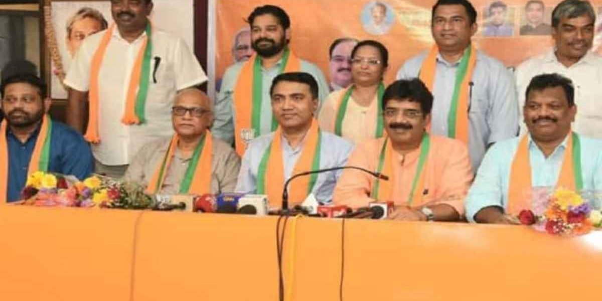 Goa Congress Crisis: पीएम मोदी से मिलेंगे बीजेपी में शामिल हुए 8 विधायक