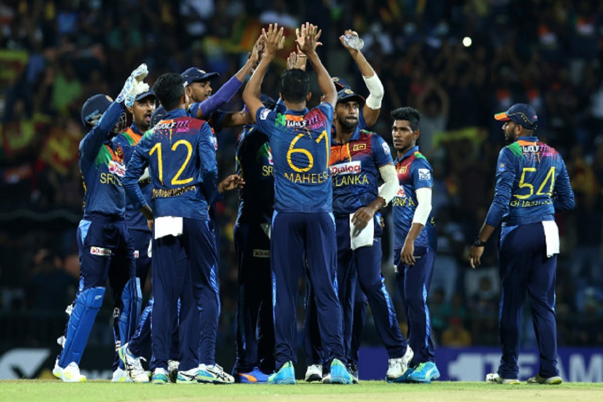 IND vs SL: श्रीलंकाई ओपनरों ने फेरा टीम इंडिया की उम्मीदों पर पानी, लगातार दो हार के बाद बाहर होने के कगार पर भारत