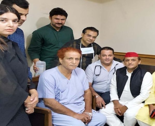 Azam Khan से मिलने दिल्ली पहुंचे Akhilesh Yadav